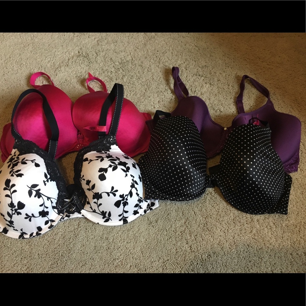 Set of 4 Hanes Bras